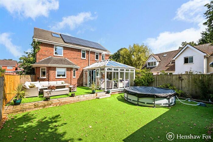 4 Bedroom Detached House For Sale In Nutfield Road, Rownhams, Hampshire, SO16