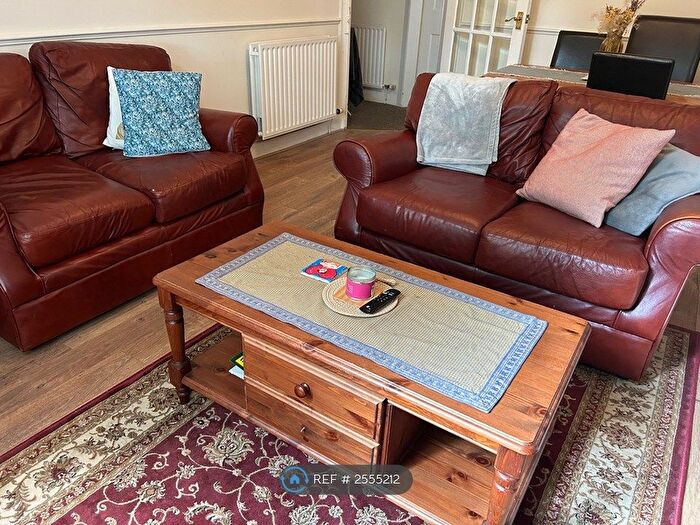 2 Bedroom Flat To Rent In Jordan Lane, Edinburgh, EH10