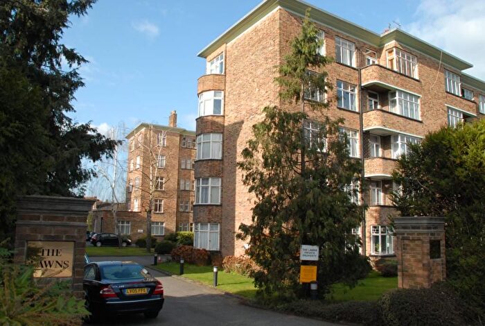 2 Bedroom Flat To Rent In The Lawns, Lee Terrace, Blackheath, London, SE3