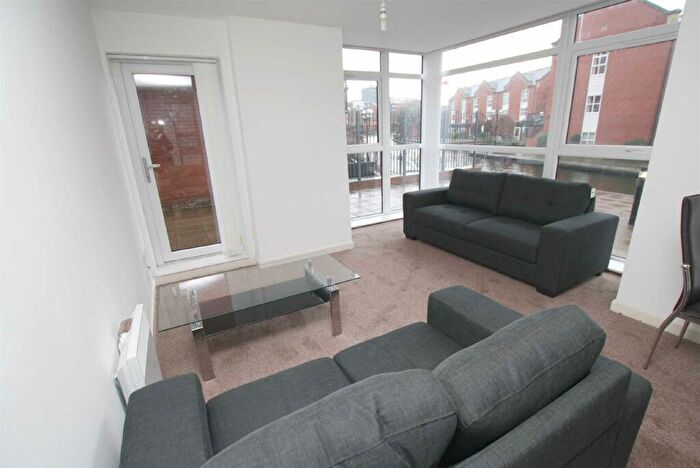 2 Bedroom Apartment To Rent In Quantum, Chapeltown St, M1