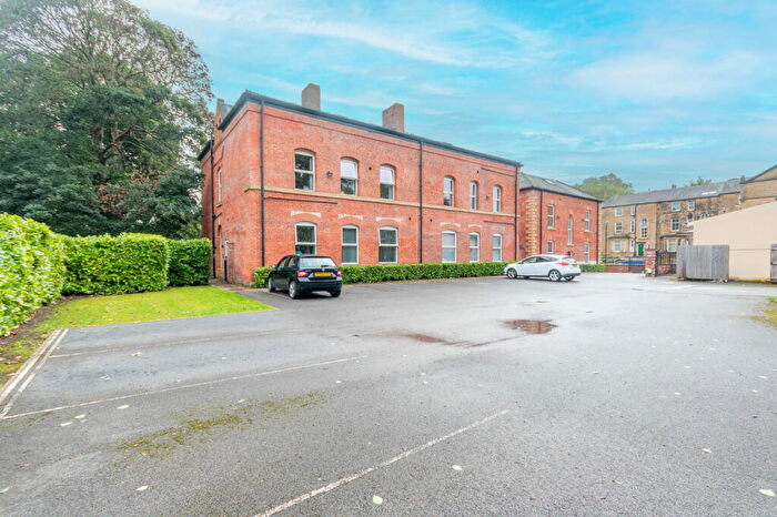 2 Bedroom Flat For Sale In Chapeltown Road, Leeds, LS7