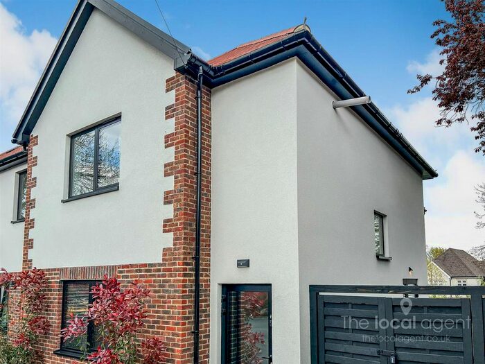 1 Bedroom Flat To Rent In Fir Tree Road, Epsom, KT17