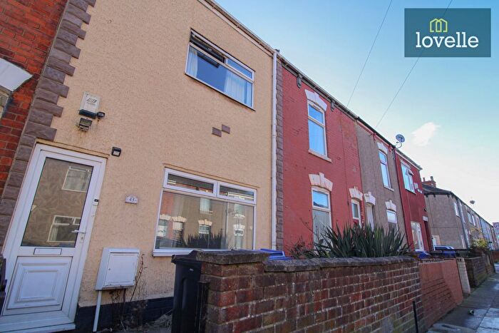 3 Bedroom Terraced House For Sale In Stanley Street, Grimsby, DN32