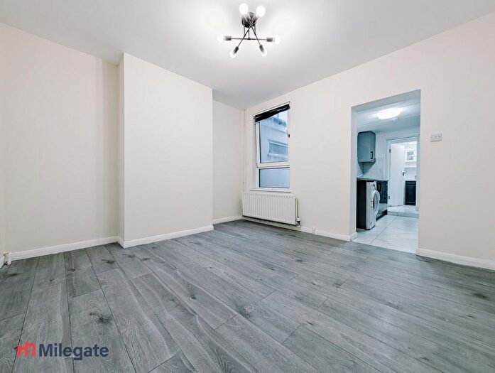 3 Bedroom Terraced House To Rent In Shortlands Road, Sittingbourne, ME10