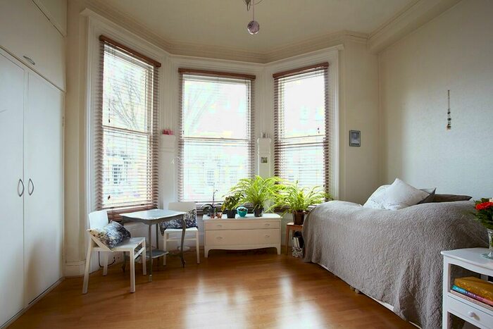 Studio To Rent In First Avenue, Hove, East Sussex, BN3