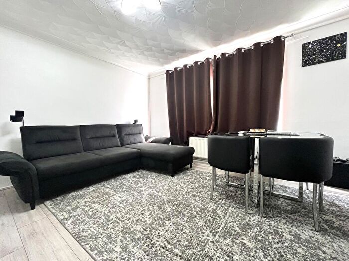 1 Bedroom Flat To Rent In Alderman Avenue, Barking, ., IG11