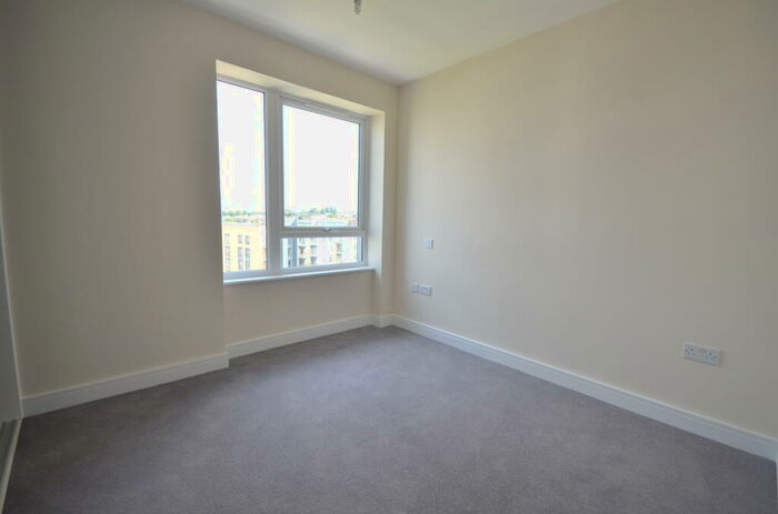 2 Bedroom Apartment To Rent In Peninsula Quay, Pegasus Way, Gillingham, ME7