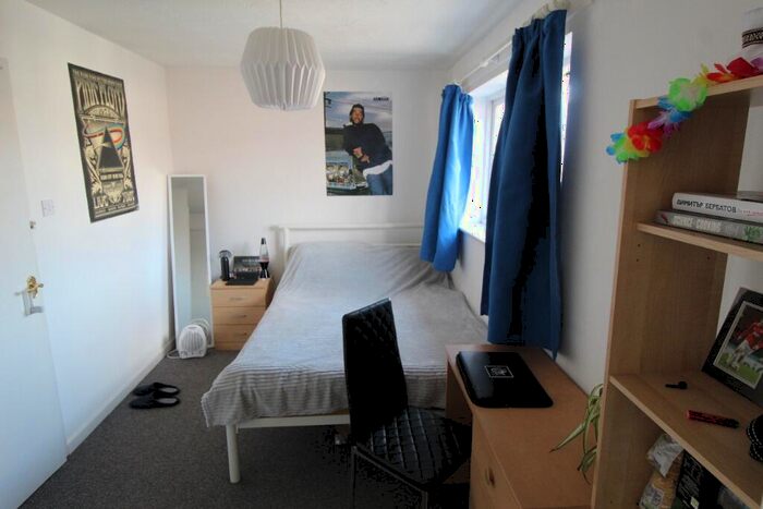 3 Bedroom Detached House To Rent In Heron Drive, Lenton, Nottingham, NG7