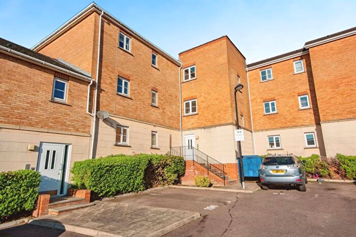 1 Bedroom Flat For Sale In Ambleside, Purfleet-On-Thames, RM19