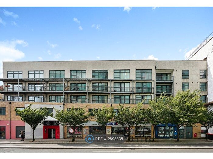 4 Bedroom Flat To Rent In Meridian Point, London, SE8