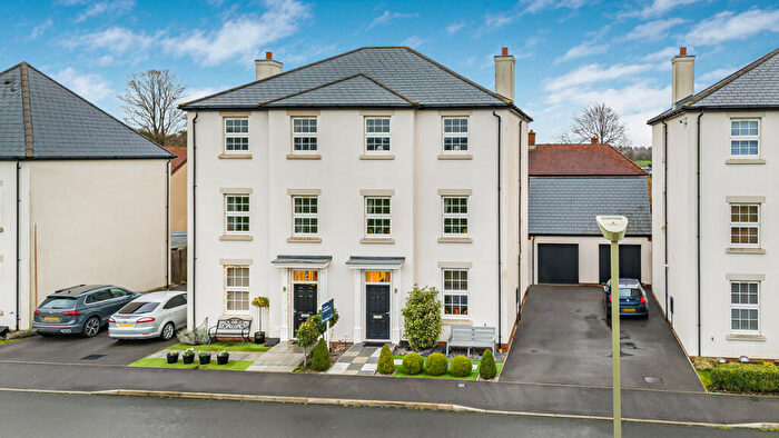 4 Bedroom Semi-Detached House For Sale In Wellington Road, Upper Heyford, OX25