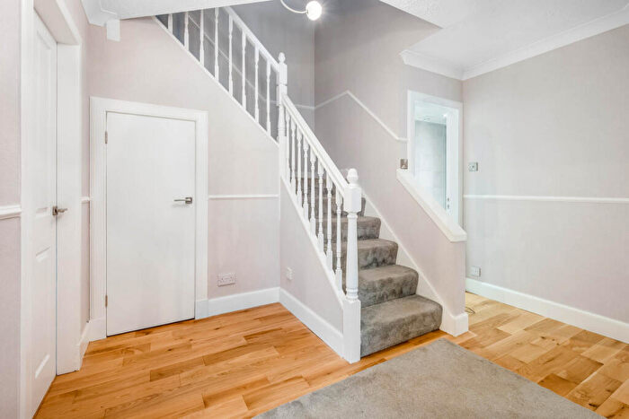 4 Bedroom End Of Terrace House For Sale In Heron Rise, Dundee, DD4