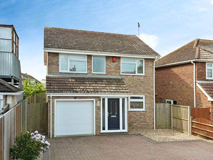 3 Bedroom Detached House For Sale In Station Road, New Romney, TN28