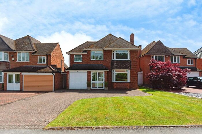 4 Bedroom Detached House For Sale In Links Drive, Solihull, B91