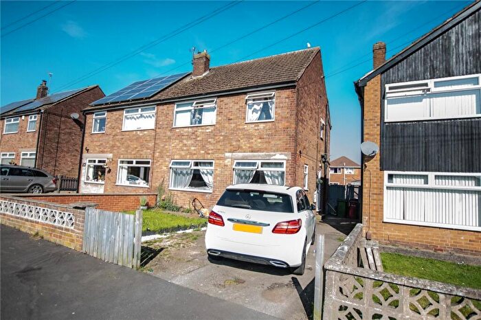 3 Bedroom Semi-Detached House For Sale In Sunway Grove, Scunthorpe, Lincolnshire, DN16
