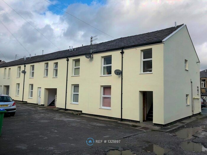 1 Bedroom Flat To Rent In Bamford Street, Littleborough OL15