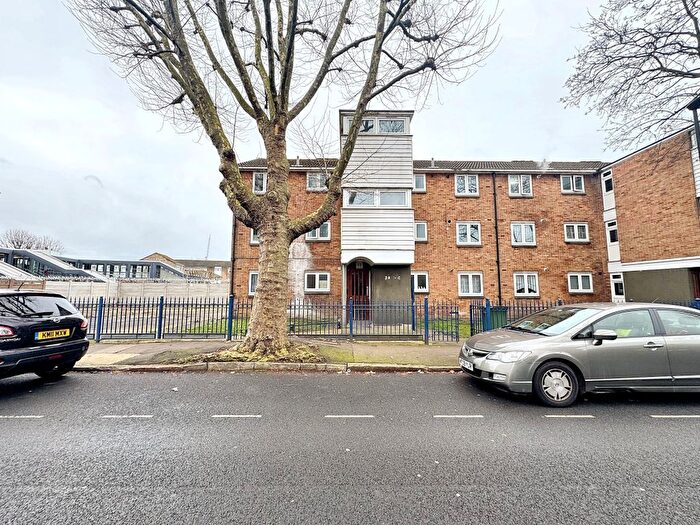 1 Bedroom Flat To Rent In Whitta Road, Manor Park, E12