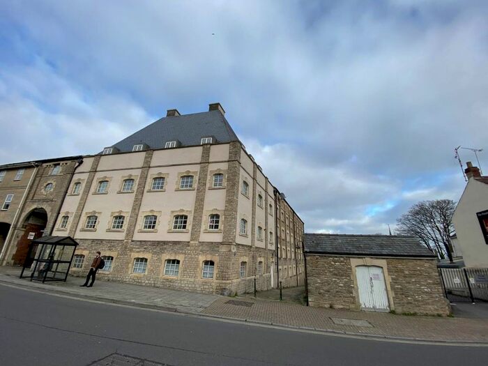 2 Bedroom Flat To Rent In The Old Brewery, Gentle Street, Frome, BA11