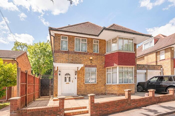 6 Bedroom Semi-Detached House For Sale In Garrick Drive, Hendon, London, NW4