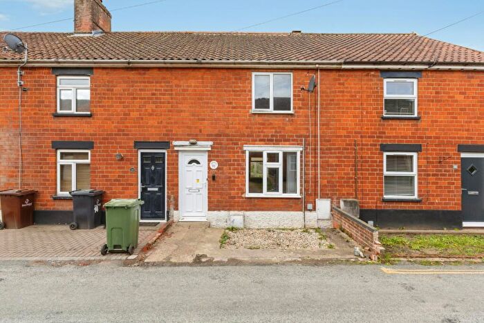3 Bedroom Terraced House For Sale In New North Road, Attleborough, Norfolk, NR17