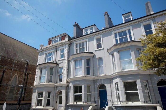 2 Bedroom Flat To Rent In Magdalen Road, St Leonards On Sea, East Sussex, TN37