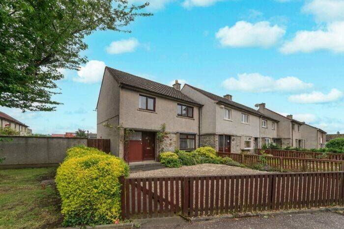 3 Bedroom End Of Terrace House For Sale In Primrose Avenue, Rosyth, Dunfermline, KY11