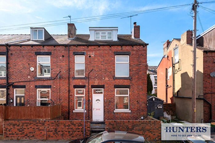 3 Bedroom End Of Terrace House For Sale In Woodville Crescent, Horsforth, Leeds, LS18