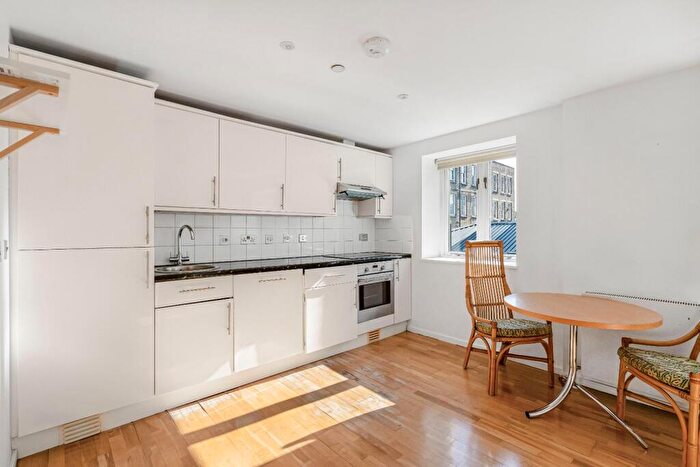 2 Bedroom Apartment To Rent In Camberwell Road, London, SE5