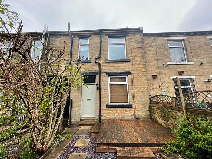 2 Bedroom Detached House To Rent In Watmough Street, Bradford, West Yorkshire, BD7