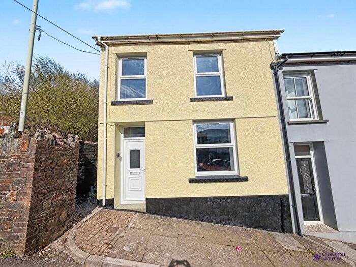 3 Bedroom End Of Terrace House For Sale In Sunnybank Terrace, Treorchy, CF42