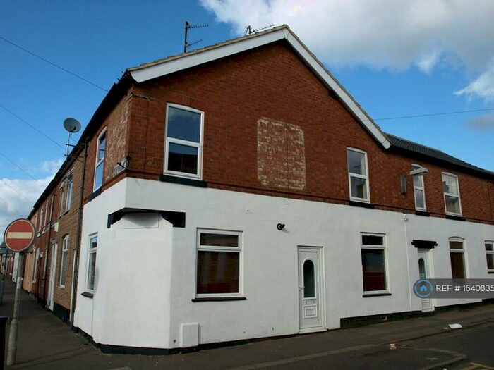 2 Bedroom Flat To Rent In Mill Road, Kettering, NN16