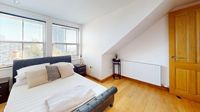 2 Bedroom Flat To Rent In Castle Street, City Centre, Aberdeen, AB11