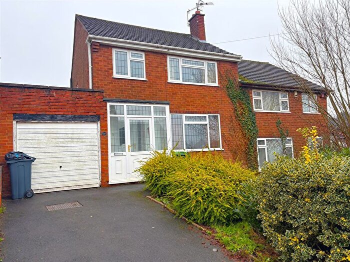 3 Bedroom Semi Detached House For Sale In Wendover Road, Rowley Regis, B65
