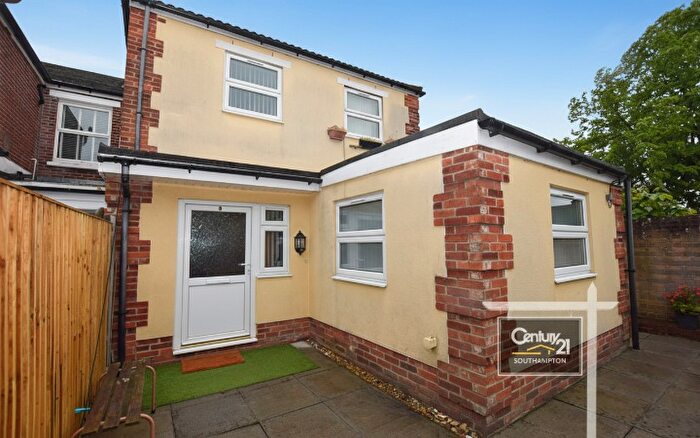 2 Bedroom Flat To Rent In |Ref: |, Albany Road, Southampton, SO15