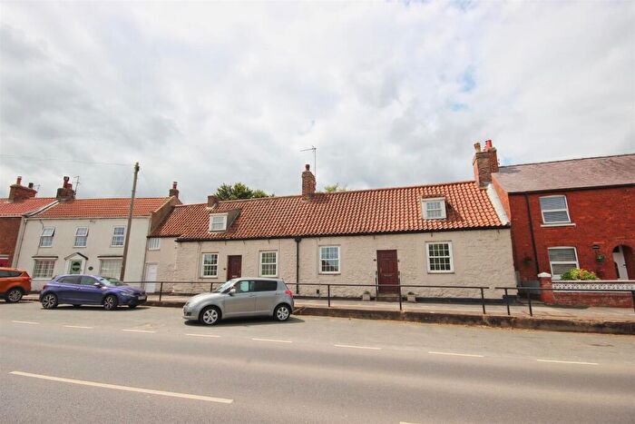 4 Bedroom Cottage For Sale In The Cottage's, Southgate, Hornsea, HU18