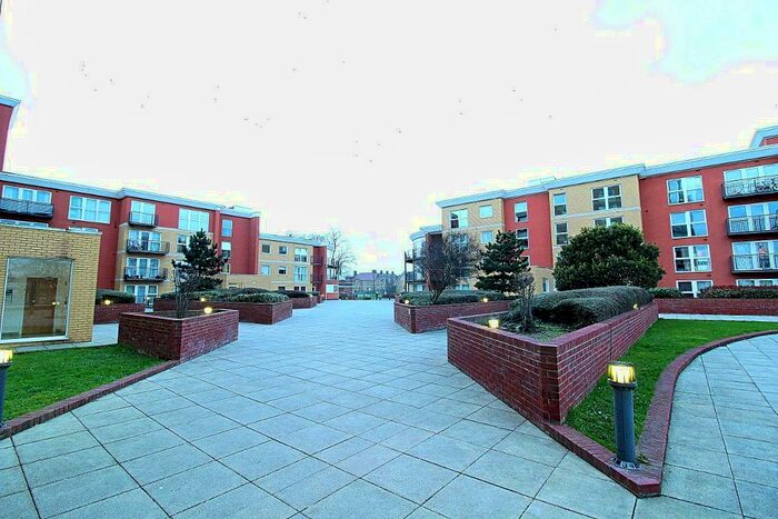 2 Bedroom Flat To Rent In Memorial Heights, Monarch Way, Ilford, IG2