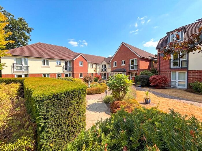 1 Bedroom Apartment For Sale In Firwood Drive, Camberley, Surrey, GU15