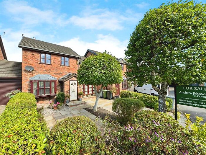 3 Bedroom Mews For Sale In South Bank Close, Alderley Edge, SK9