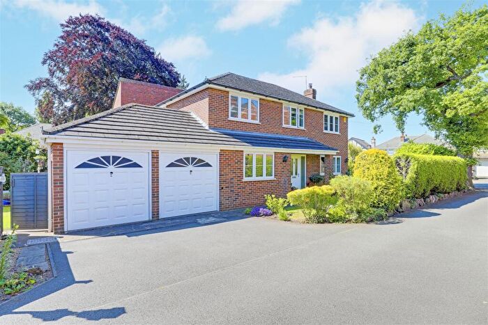 4 Bedroom Detached House For Sale In Bostocks Lane, Sandiacre, Nottinghamshire, NG10