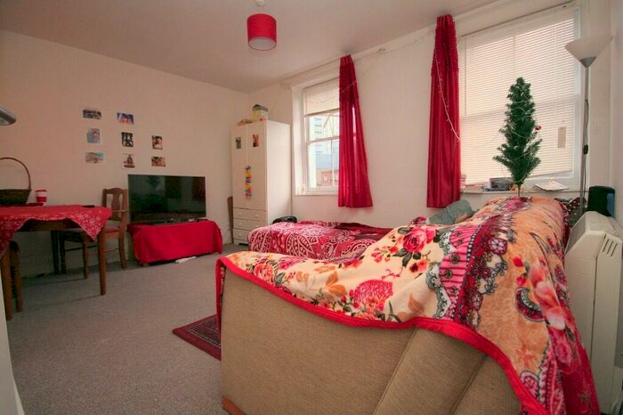 1 Bedroom Flat To Rent In Deptford Broadway, London, SE8