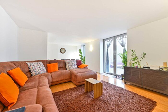 2 Bedroom Flat For Sale In Wembley Park, Wembley, HA9