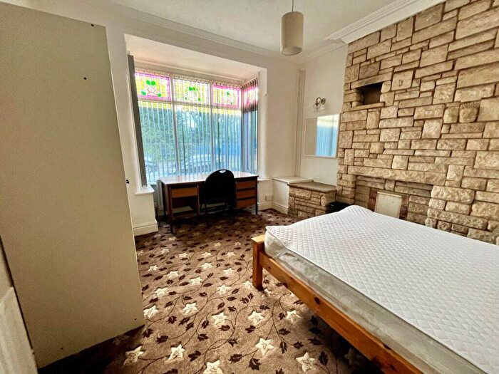 5 Bedroom Property To Rent In Oak Tree Lane, Selly Oak, Birmingham, B29