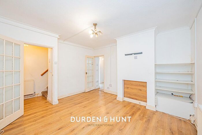 2 Bedroom End Of Terrace House For Sale In Goldingham Avenue, Loughton, IG10