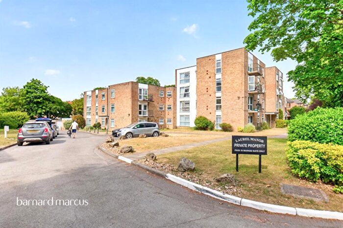 2 Bedroom Flat For Sale In Devonshire Road, Sutton, SM2
