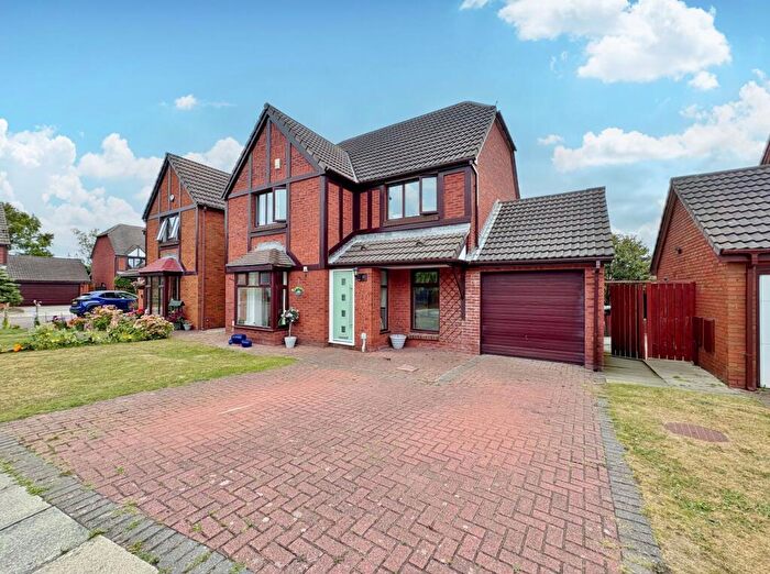 4 Bedroom Detached House For Sale In The Heathlands, Wirral, CH46