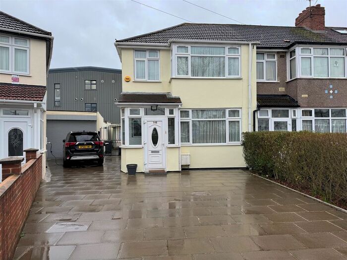 3 Bedroom End Of Terrace House To Rent In St. Josephs Drive, Southall, UB1