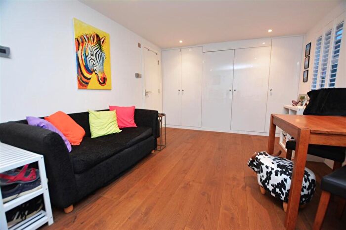 1 Bedroom Property To Rent In Silbury Avenue, Mitcham, CR4