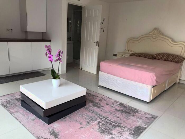 1 Bedroom Property To Rent In Atherton Road, Clayhall, Ilford, IG5