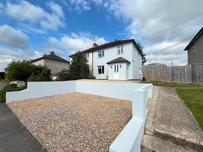 3 Bedroom Semi-Detached House For Sale In Vale View Road, South Newton, Salisbury, SP2