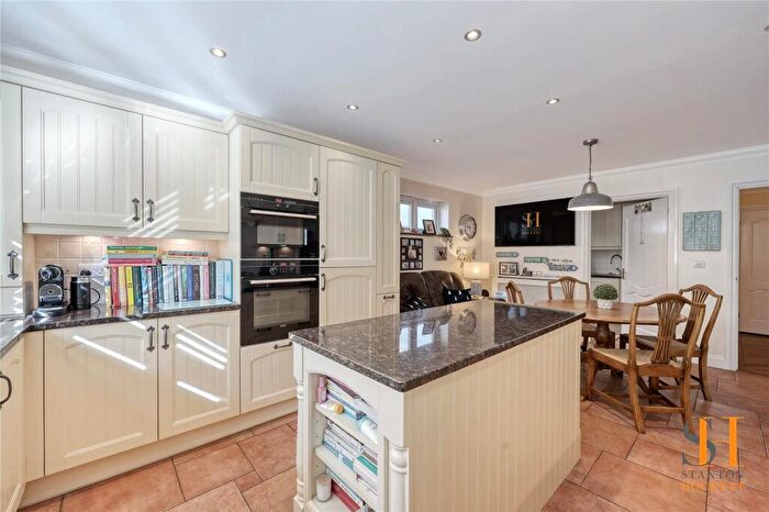 5 Bedroom Detached House For Sale In Downham Road, Ramsden Heath, Billericay, Essex, CM11